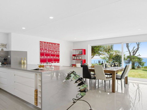 Karelda - Absolute Waterfront Pet Friendly Property - Northern Rivers Accommodation 3