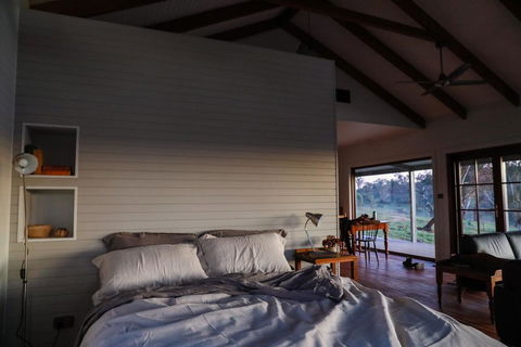 Kestrel Nest EcoHut - Northern Rivers Accommodation 2