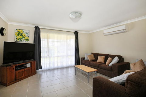 Kingfisher - Pet-Friendly - 10 Mins To Hyams Beach - Northern Rivers Accommodation 0