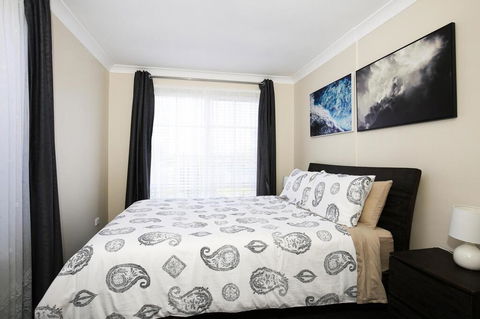 Kingfisher - Pet-Friendly - 10 Mins To Hyams Beach - Northern Rivers Accommodation 3