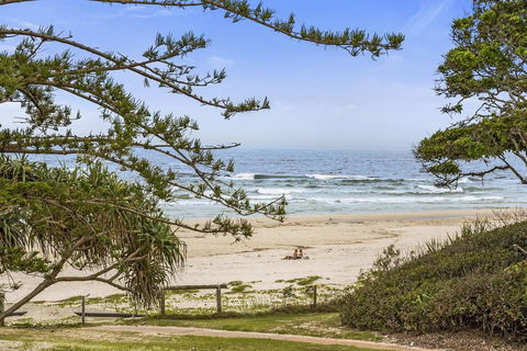 KINGSCLIFF NOR NOR EAST 101 ON MARINE PARADE - Northern Rivers Accommodation 0