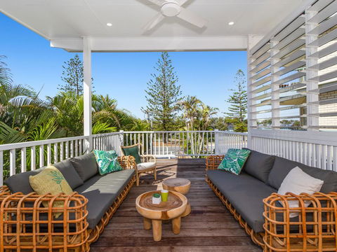 KINGY BEACH HOUSE @ 162 - Northern Rivers Accommodation 2