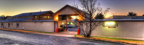 Kookaburra Lodge - Northern Rivers Accommodation 0