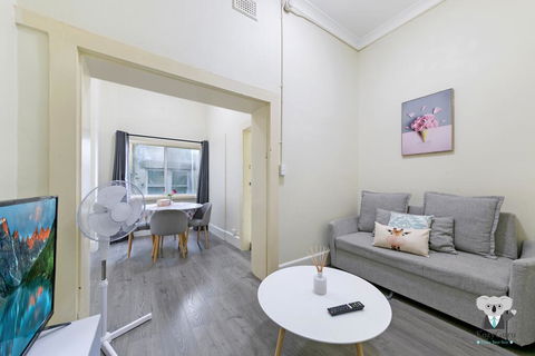 KOZYGURU Kings Cross SKY GARDEN Studio CBD - Northern Rivers Accommodation 2