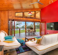 Lake Tinaroo Waterfrontage - Northern Rivers Accommodation