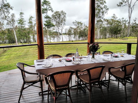 Lake Tinaroo Waterfrontage - Northern Rivers Accommodation 1