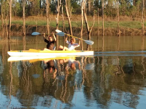Lake Tinaroo Waterfrontage - Northern Rivers Accommodation 3