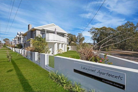 Lakefront Peace Apartments Studio 4 - Northern Rivers Accommodation 2