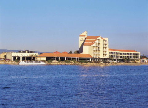Lakes Hotel - Northern Rivers Accommodation 0