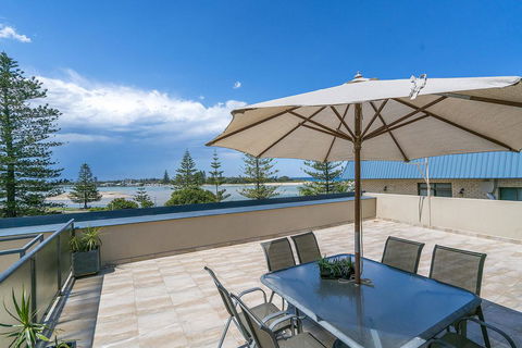Lakeshore Apartments - Unit 6 - Northern Rivers Accommodation 2