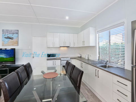 Lakeside Cabin - Northern Rivers Accommodation 0