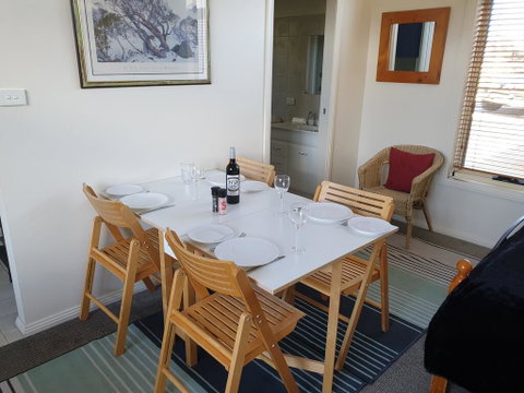 Lakeside Studio - Northern Rivers Accommodation 1