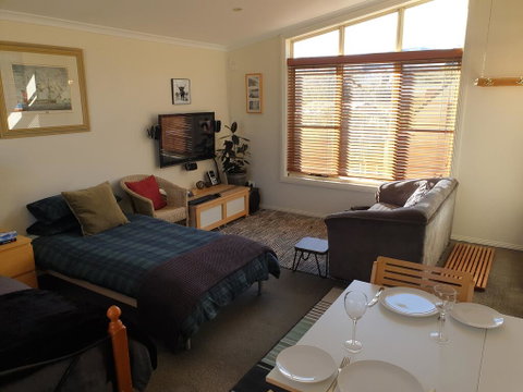 Lakeside Studio - Northern Rivers Accommodation 2