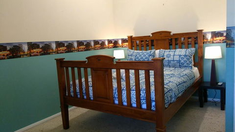 Large 6-Bedroom House With Wifi & Netflix Close To Singleton CBD Hunter Valley - Northern Rivers Accommodation 3