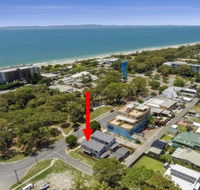 LAVISH BEACH HOUSE ON THE SURF SIDE - Northern Rivers Accommodation