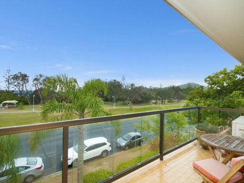 Lawson Beachfront - Northern Rivers Accommodation 1
