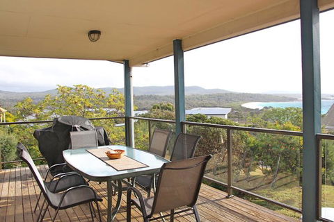 Lazy Wave Beach House - Northern Rivers Accommodation 0