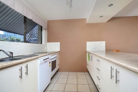 Levuka Unit 4, 14 Moreton Pde. Kings Beach - Northern Rivers Accommodation 2