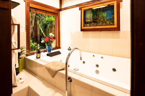 Lillypilly's Cottages & Day Spa - Northern Rivers Accommodation 2