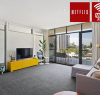 Luxe Furnished City Skyline Views - Northern Rivers Accommodation
