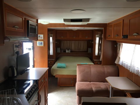 Luxury Caravan - Northern Rivers Accommodation 0