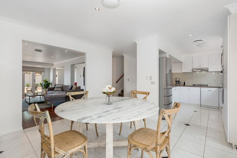 Luxury Family-size Home In Smart Beachside Suburb - Northern Rivers Accommodation 1
