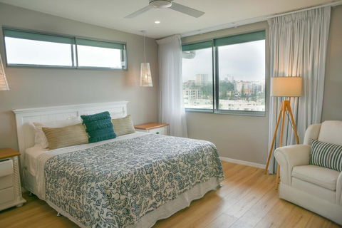 Luxury Kings Beach PenthouseLarge Outdoor Balcony, Ocean Views, 2 Mins To Beach - Northern Rivers Accommodation 2
