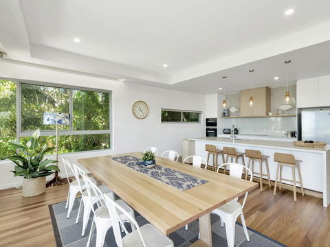 Luxury On Currumbin Beach - Northern Rivers Accommodation 1
