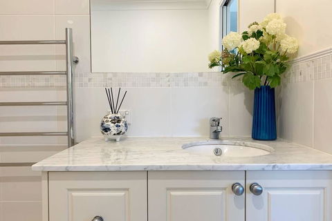 Luxury Storybook Manor Guest Suite - Northern Rivers Accommodation 3