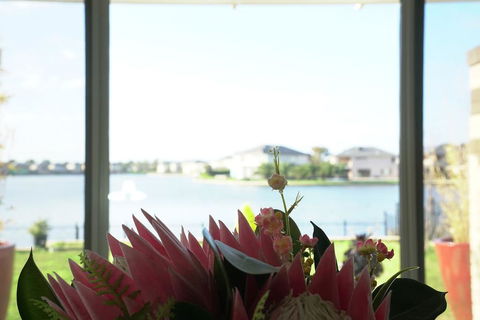 Luxury Waterfront Villa In Sanctuary Lakes - Northern Rivers Accommodation 3