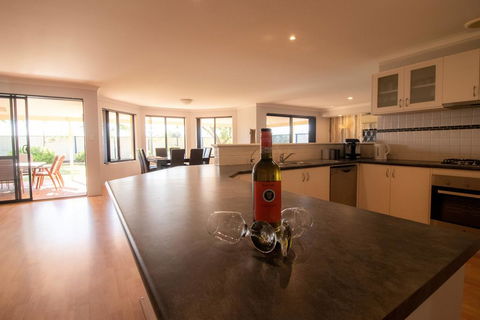 Madora Bay Beach House - Northern Rivers Accommodation 0