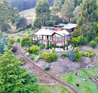 MAGICAL MOUNTAIN RETREAT - 20 mins to CBD and only 10 to MONA - Northern Rivers Accommodation