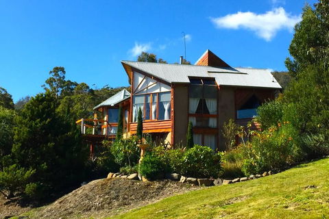 MAGICAL MOUNTAIN RETREAT - 20 Mins To CBD And Only 10 To MONA! - Northern Rivers Accommodation 3