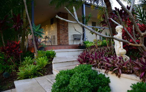 Magnificent Lakeview House - Long Jetty - Northern Rivers Accommodation 1