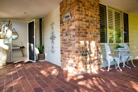 Magnificent Lakeview House - Long Jetty - Northern Rivers Accommodation 2