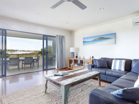 Magnificent Views - Mariners Mark - Northern Rivers Accommodation 0