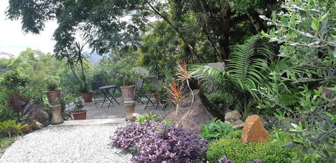 Mapleton Peaceful Provence BnB - Northern Rivers Accommodation 3