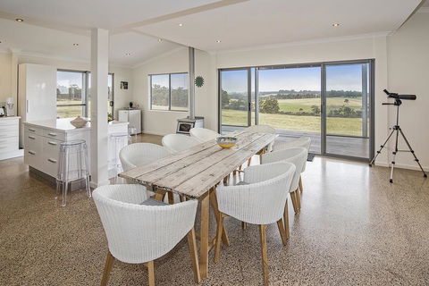 Margaret River Farmhouse - Northern Rivers Accommodation 0