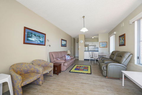 Marine Court - The Entrance - Northern Rivers Accommodation 3