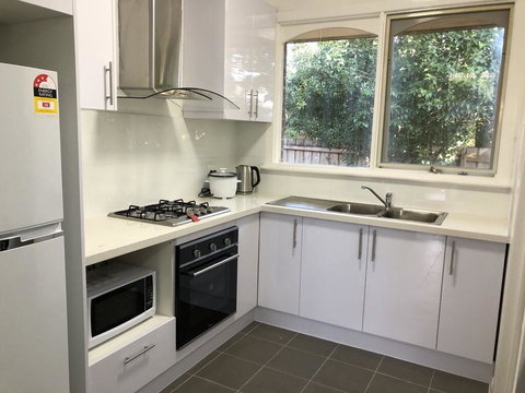 Melbourne Short Stay - Nunawading Station - Nunawading - Northern Rivers Accommodation 2