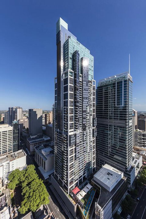 Meriton Suites World Tower - Northern Rivers Accommodation 3