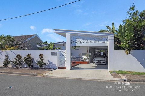 Miami Beachside Beach House - Northern Rivers Accommodation 1