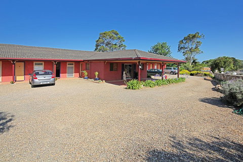 Milton Village Motel - Northern Rivers Accommodation 2