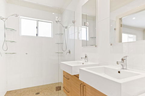 MITCHELL PARADE 120, MOLLYMOOK - Northern Rivers Accommodation 3