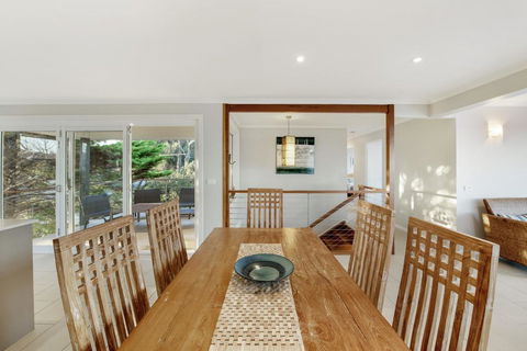 Mitchell Pde 118 Mollymook - Northern Rivers Accommodation 1