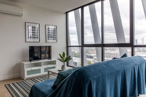Modern 1 Bedroom Apartment With Rooftop Terrace And Spa - Northern Rivers Accommodation 2