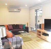 Modern 2 Bedroom Unit Close to CBD - Northern Rivers Accommodation