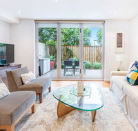 Modern apartment with large courtyard and short walk to Bondi Beach - Northern Rivers Accommodation