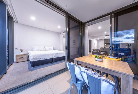 Modern, Carefree Living Style APT In Toowong&View - Northern Rivers Accommodation 2