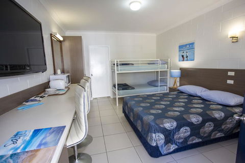 Moffat Beach Motel Caloundra - Northern Rivers Accommodation 0